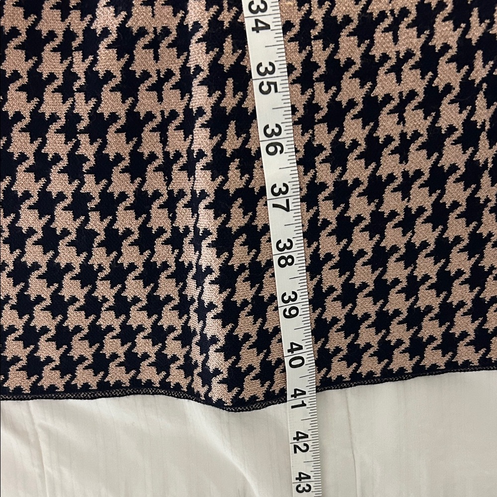 Ann Taylor Black and Beige Houndstooth Knit Fit and Flare Dress Size XS - Picture 10 of 10